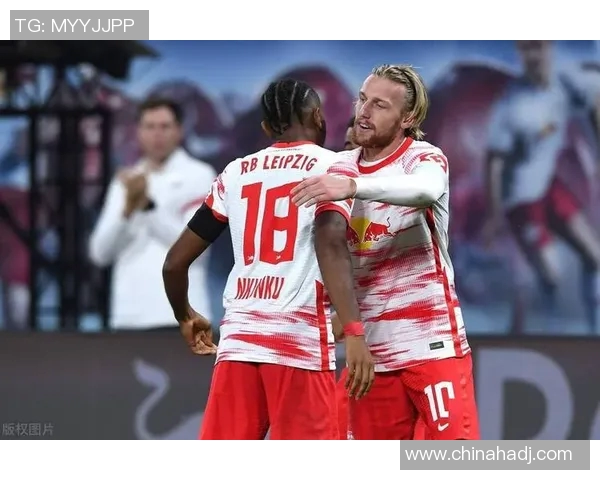 莱比锡红牛逆转胜浦项制铁2-1，豪取德甲首胜