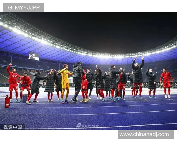 莱比锡RB与柏林赫塔激烈对决，战平上升德甲排名