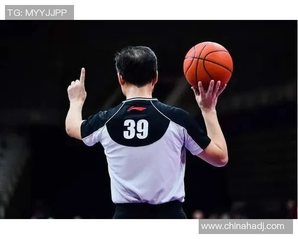 罗伯特-高登成为CBA热门话题,球迷大赞其出色表现